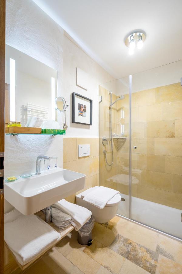 Hotel Rote19 Regensburg Phòng bức ảnh